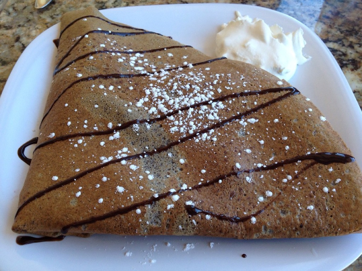 Banana and Nutella crêpes