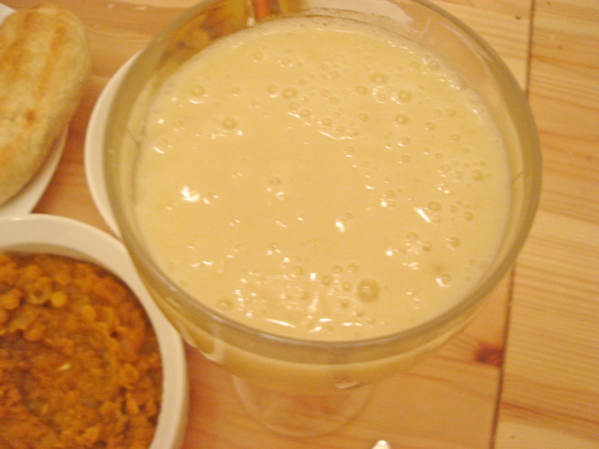 Banana lassi
