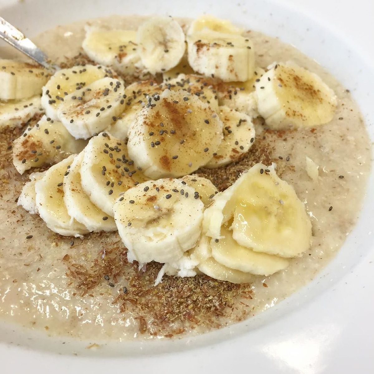 Cinnamon banana porridge