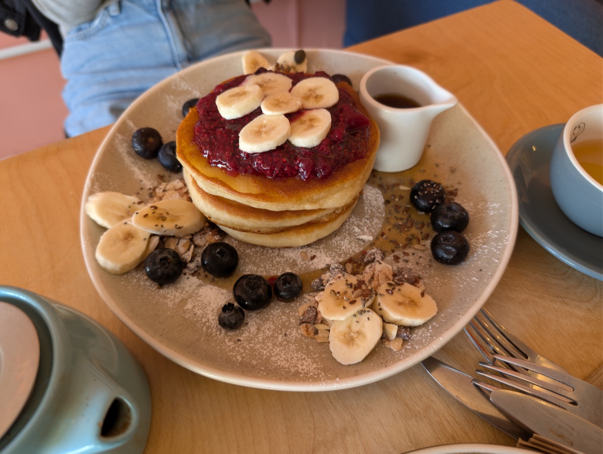 Fluffy banana pancakes
